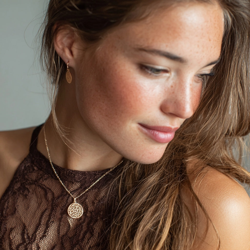 Charming Birthstone Pendants: Perfect Personalized Gifts | Renude