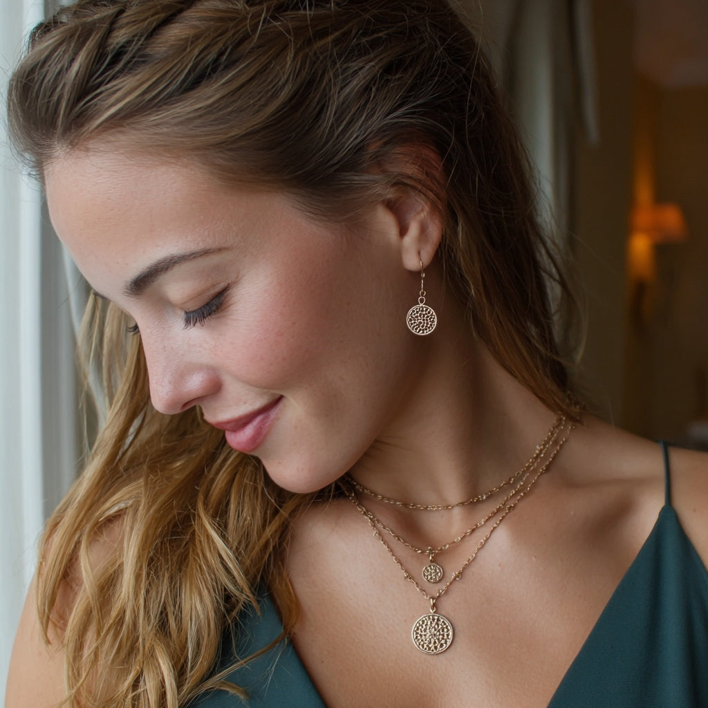 Discover Stunning Birthstone Pendant Necklaces | Renude